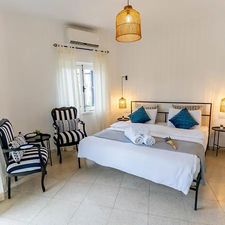 Zalihe Boutique North Guest house 3*