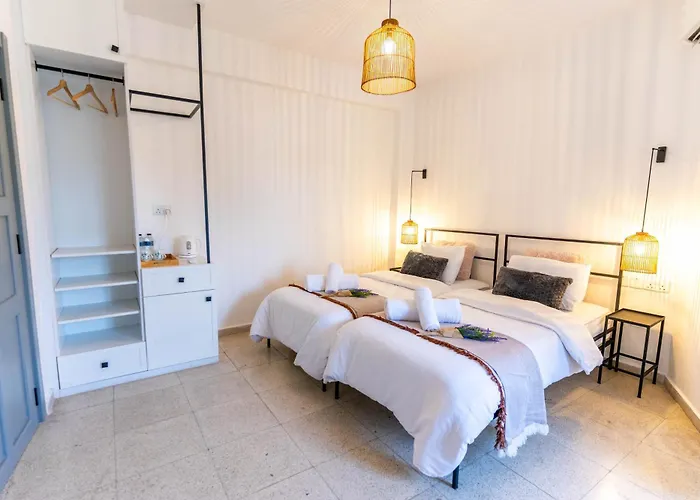 Zalihe Boutique North ニコシア